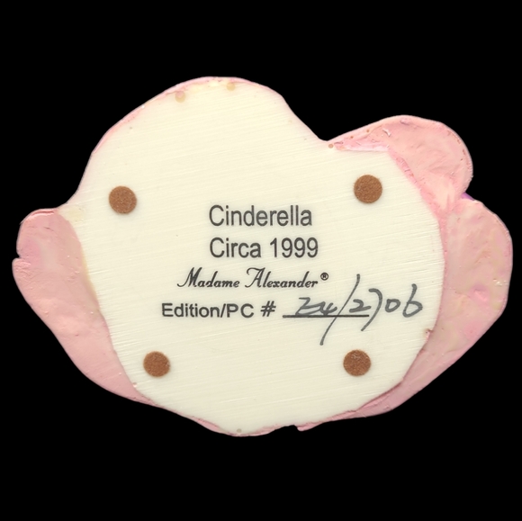 1999 MADAME ALEXANDER CLASSIC COLLECTIBLES - CINDERELLA FIGURINE - 90325 - Picture 9 of 11